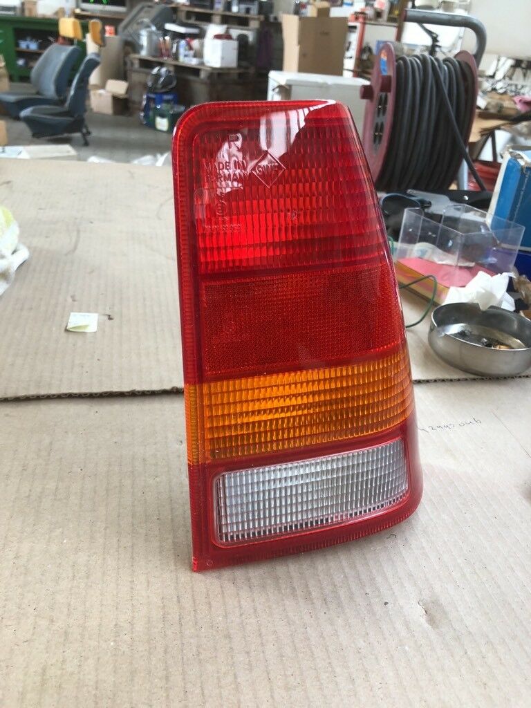 Kadett E Rückleuchte rechts neu original GM