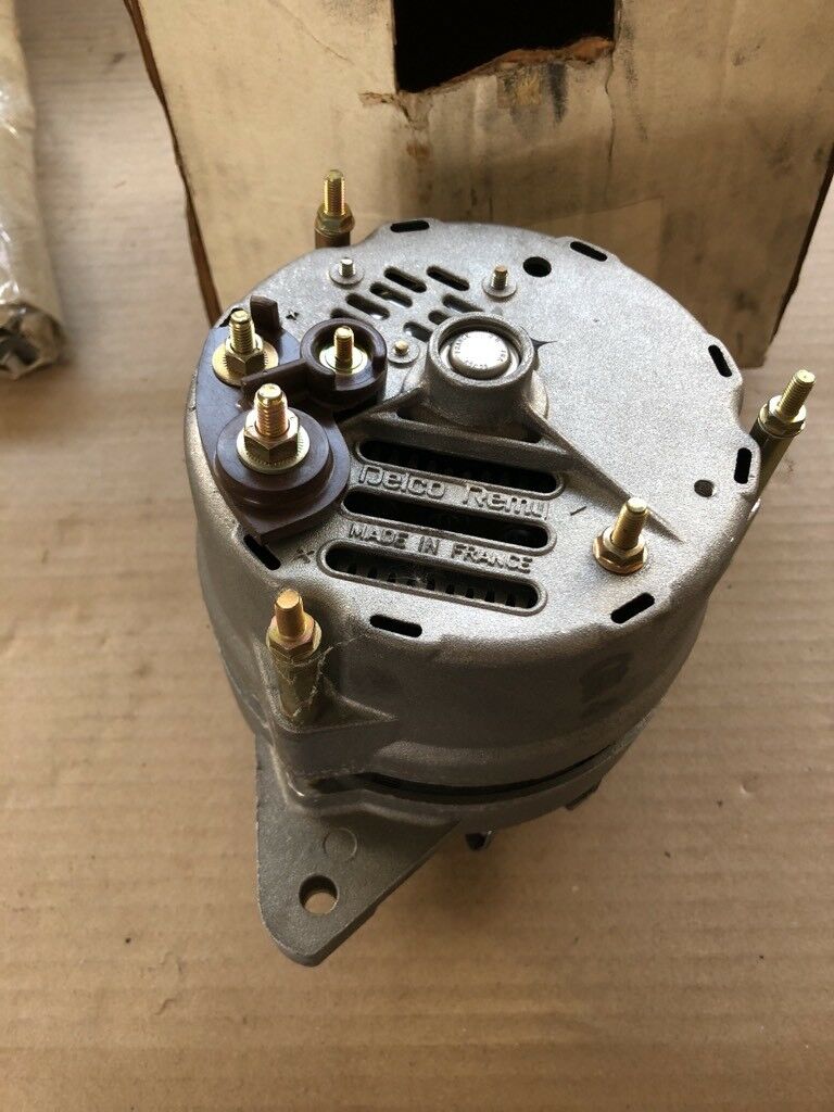 Original GM  Calibra Lichtmaschine 12V 70A NEU