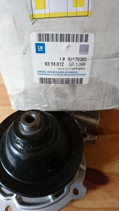 Omega A 2,3 TD Wasserpumpe Neu Original GM