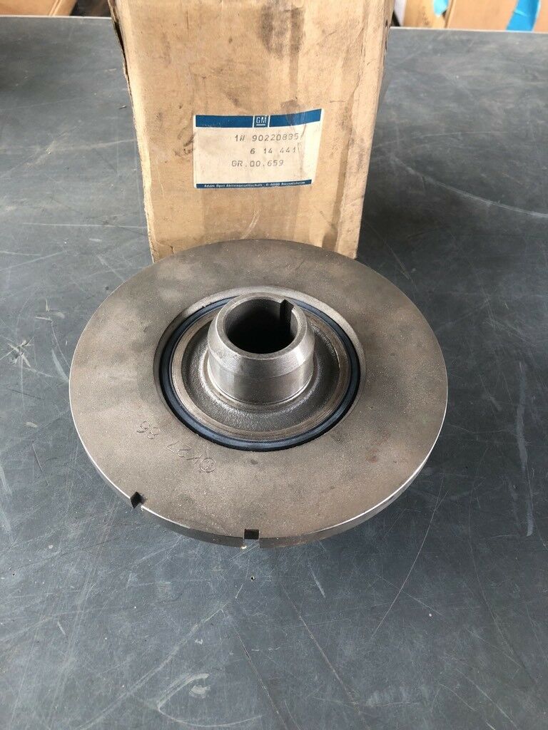 Opel Senator B Riemenscheibe mit Nabe NEU Original GM