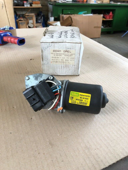 Opel Kadett E Heckscheibe Wischmotor NEU Original GM