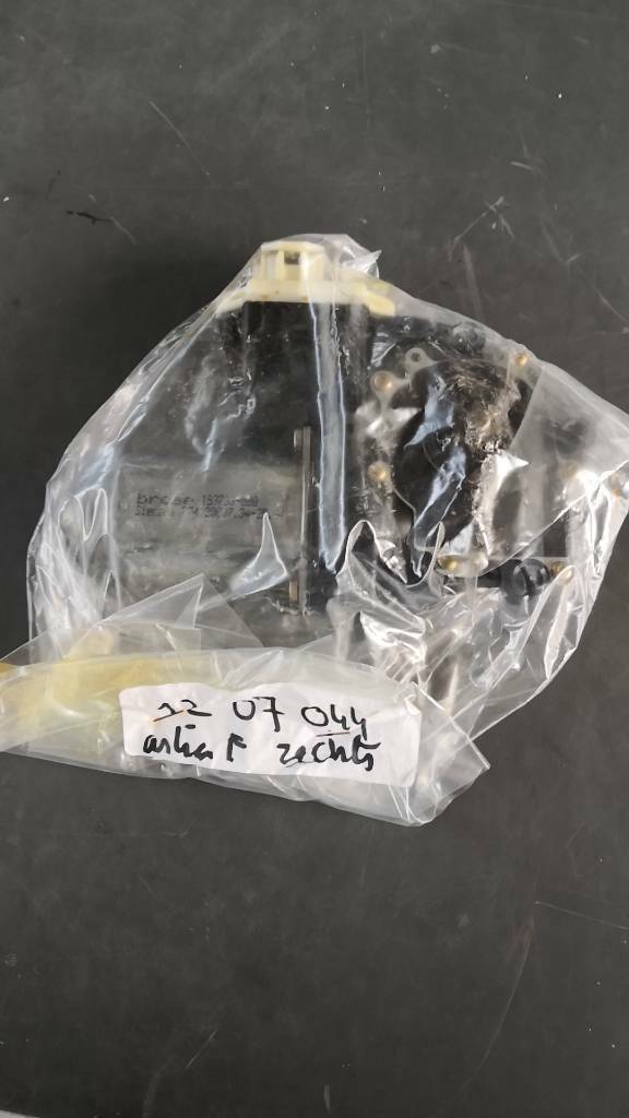 Opel Astra F Fensterheber Motor vorne rechts neu original GM