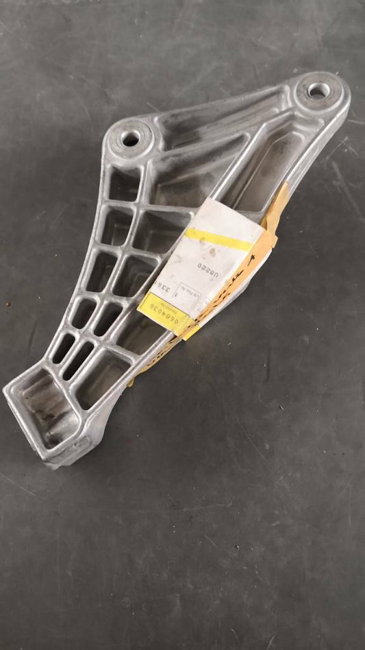 Opel Vectra A Motorhalter vorne rechts neu original GM