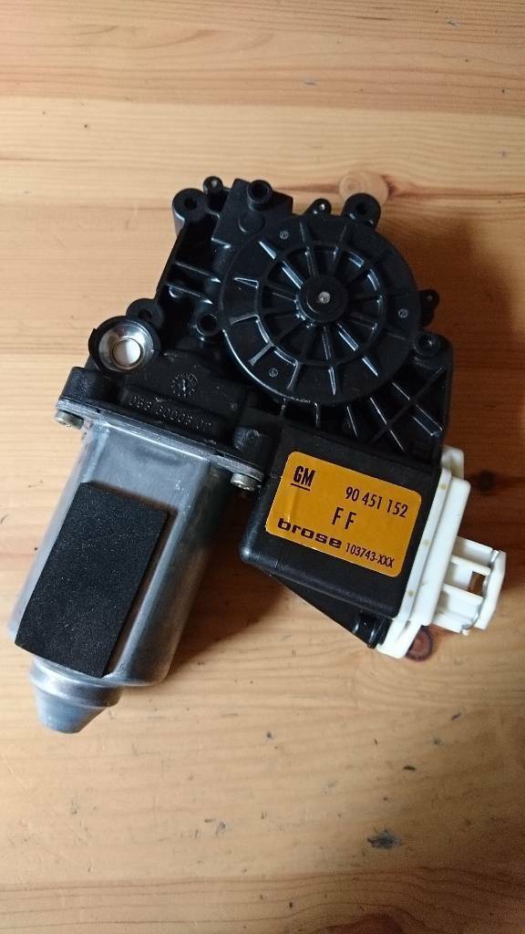 Astra F Motor Fensterheber vorne Rechts Neu Original GM