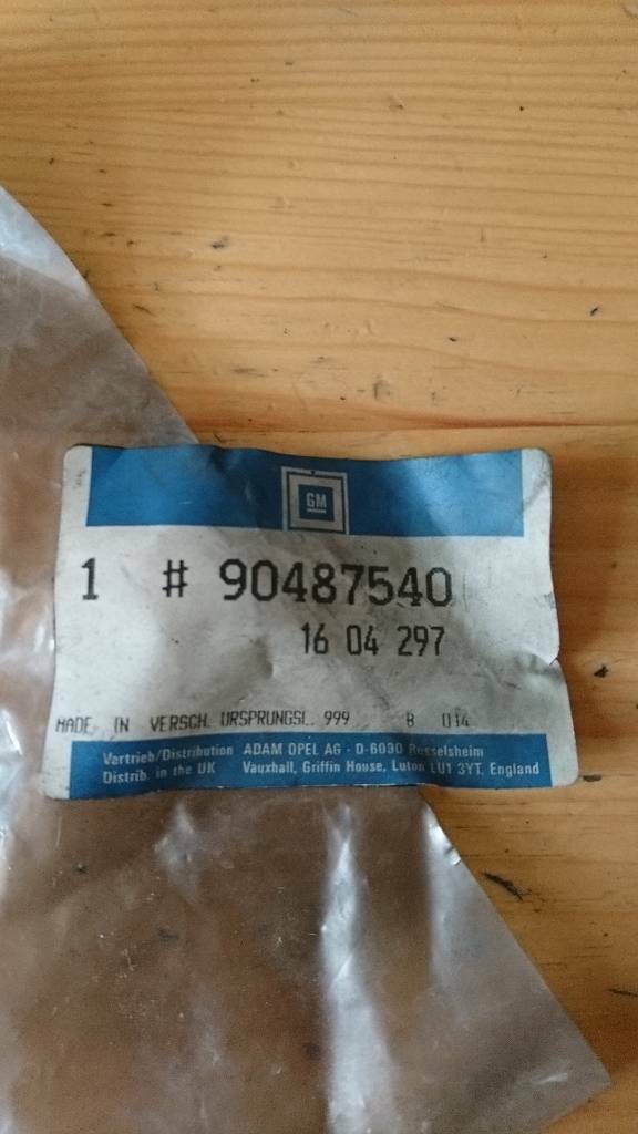 Opel Omega B Befestigungssatz Stoßdämpfer hinten neu original GM