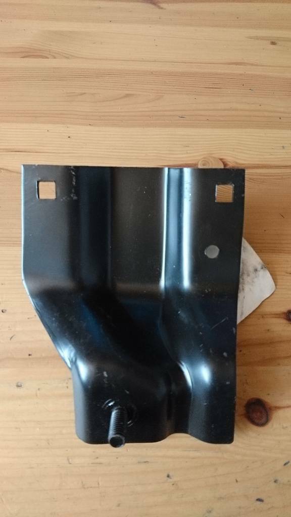 Astra F Stoßstangen Halter vorne links Neu Original GM