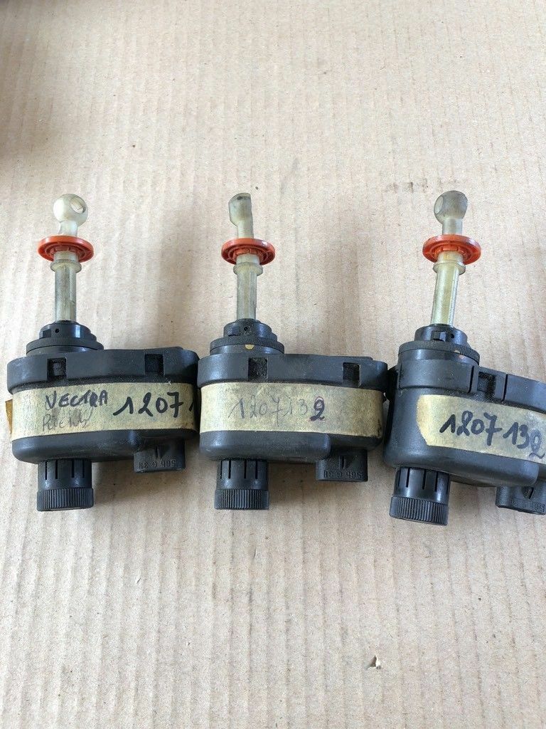 Original GM Opel leuchtweiten Regulierungsweg Vectra / Omega rechts