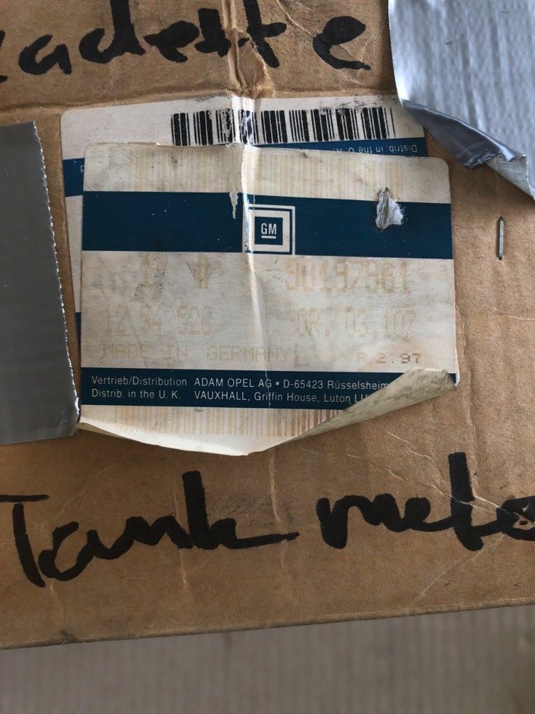 Original GM Opel Kadett E Tankgeber *NEU*