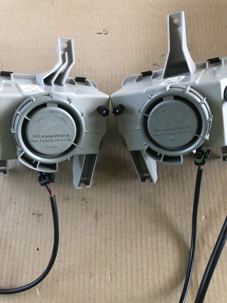 Original GM Hella Opel Kadett E Nebelscheinwerfer Set *NEU*