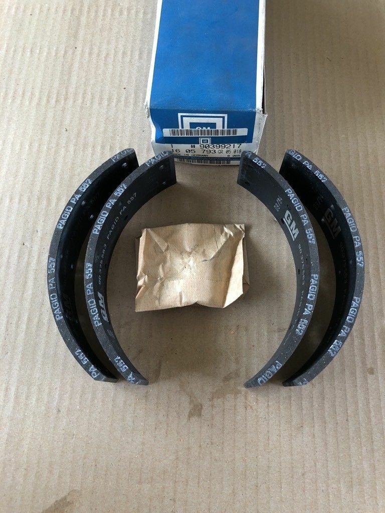 Original GM Opel Kadett E Bremsbackensatz *NEU*