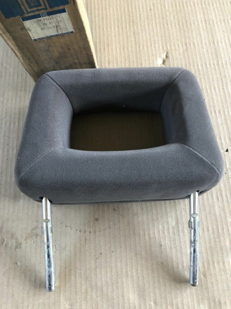 Original GM Opel Manta B Kopfstütze *NEU*