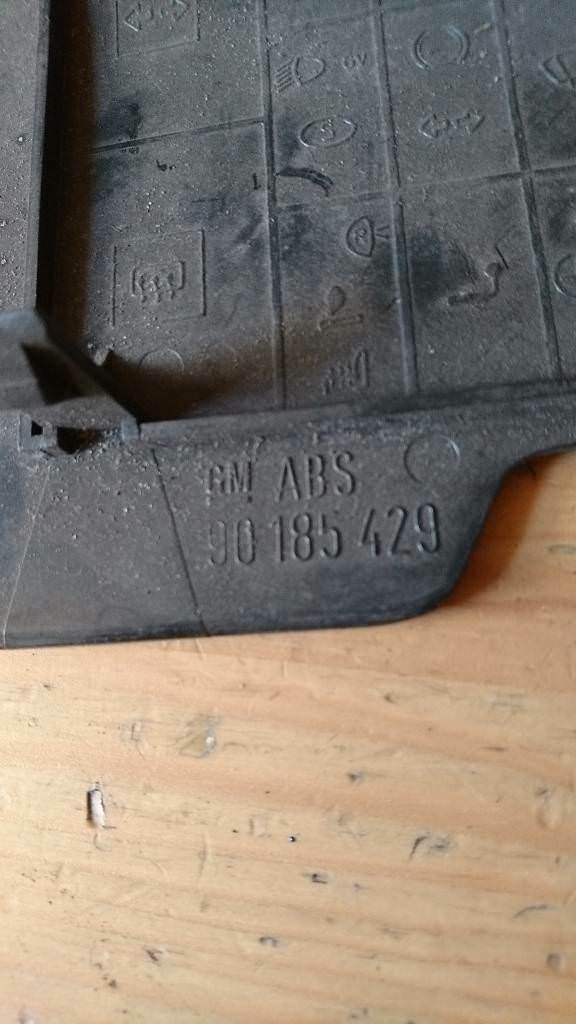 Opel Monza Sicherungskasten Abdeckung neu original GM
