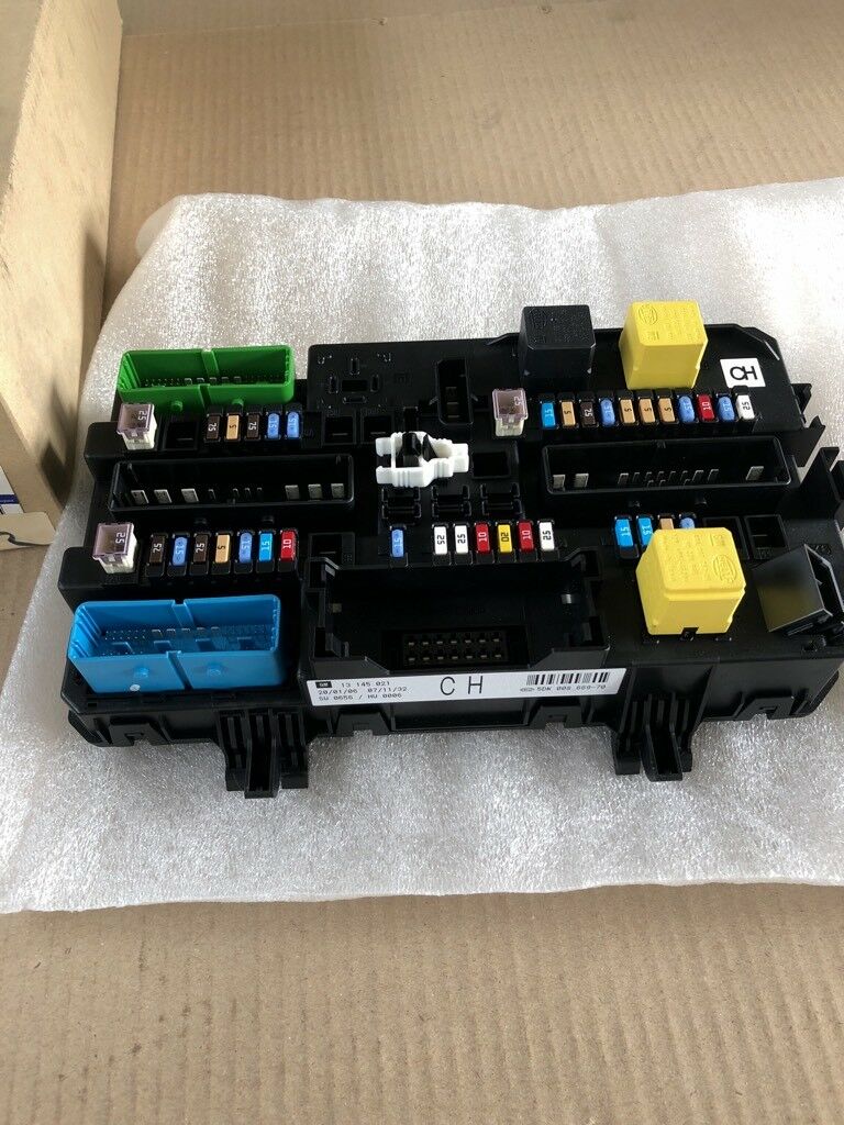 Original GM Opel Astra H Relaiskasten hinten Rec Modul *NEU*