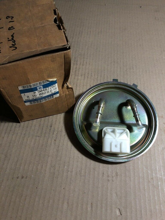 Original GM Opel Vectra B 1.8 Kraftstoffpumpe Verschlussdeckel