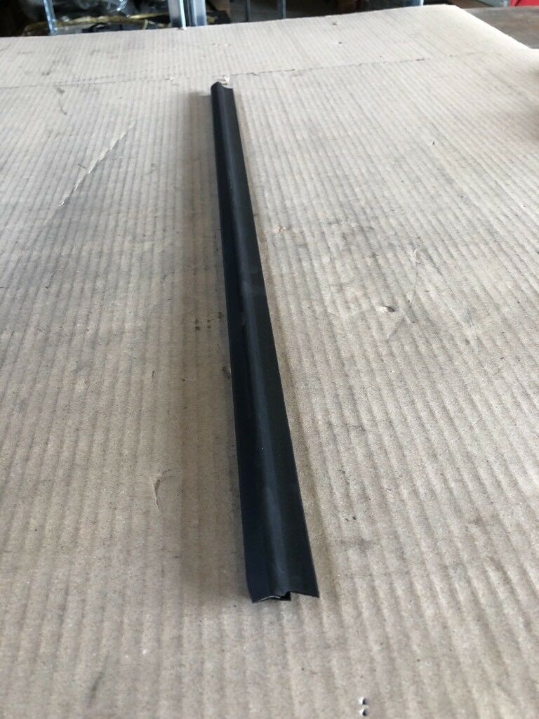 Opel Corsa C Zierleiste Scheibe hinten links NEU Original GM