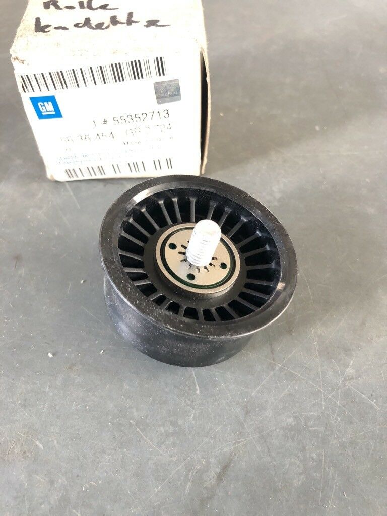 Original GM Opel Kadett E Umlenkrolle *NEU* 55352713