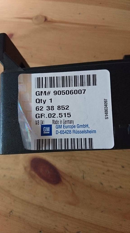 Vectra B Relais Kasten Unterteil neu original GM