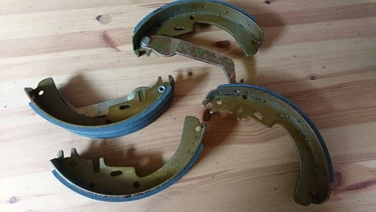 Opel Youngtimer Oldtimer Bremsbeläge neu original GM