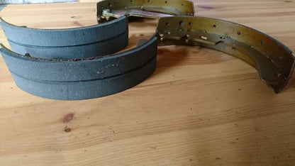 Opel Youngtimer Oldtimer Bremsbeläge neu original GM