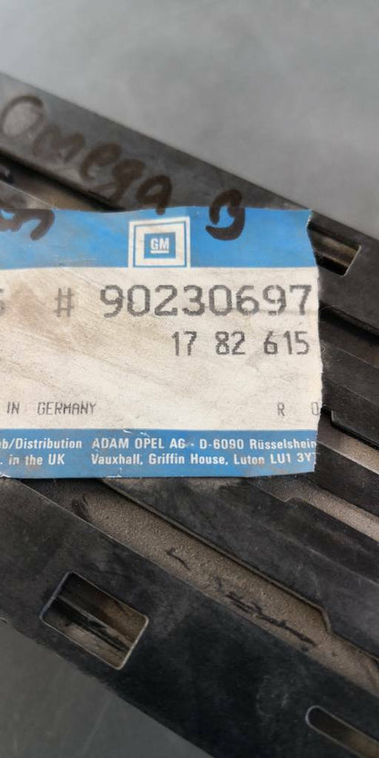 Opel Corsa B Tigra A Senator B Omega B Kassette Box NEU Original GM
