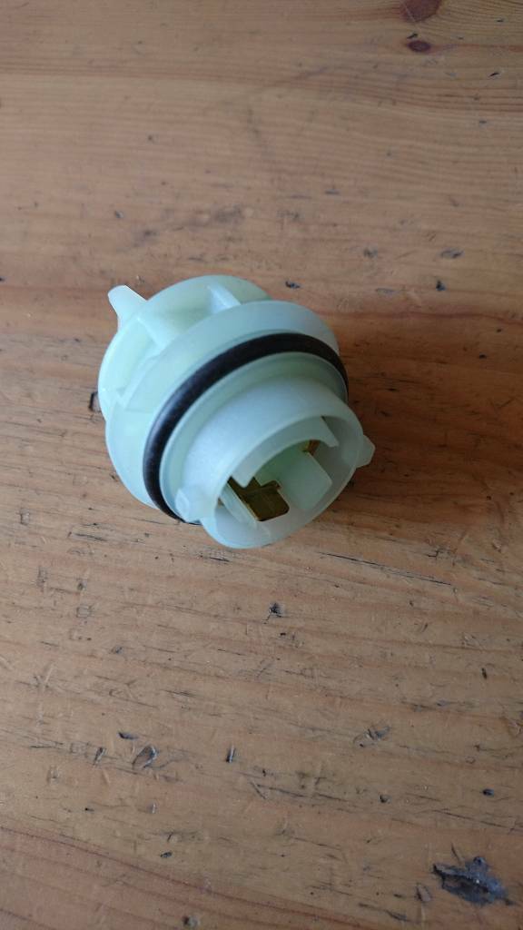 Corsa A Calibra A Vectra A Omega A  Lampenfassung Blinker vorne