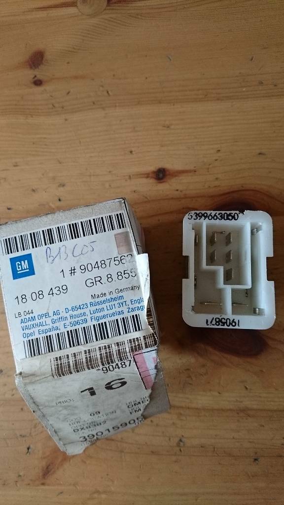 Opel Omega B Widerstand Gebläsemotor neu original GM