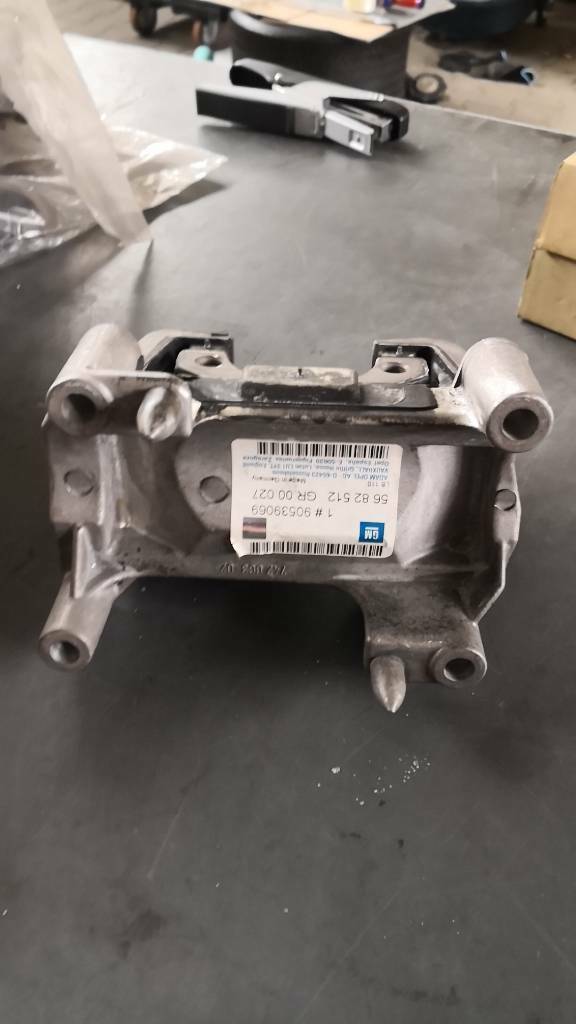 Opel Vectra B 1.7 TD Dämpfungsblock Aufhängung Hinten Neu Orig