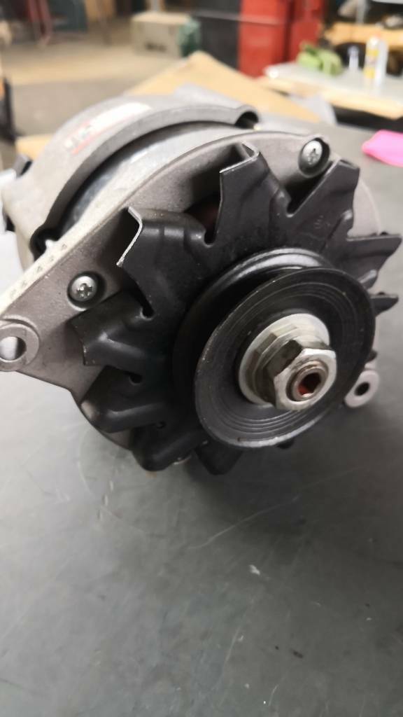 Opel Kadett E 1.8i Lichtmaschiene Neu Original EDR
