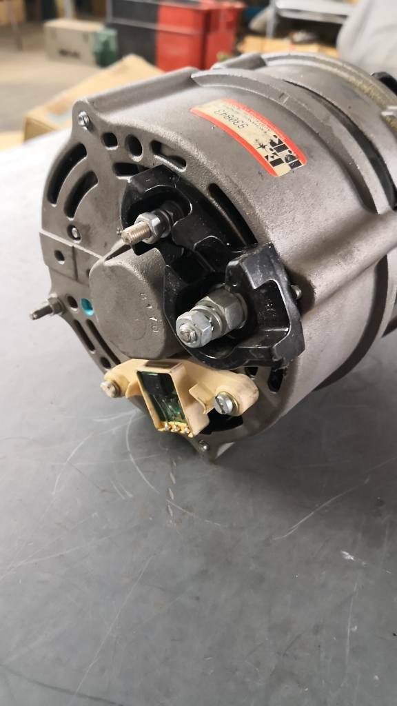 Opel Kadett E 1.8i Lichtmaschiene Neu Original EDR