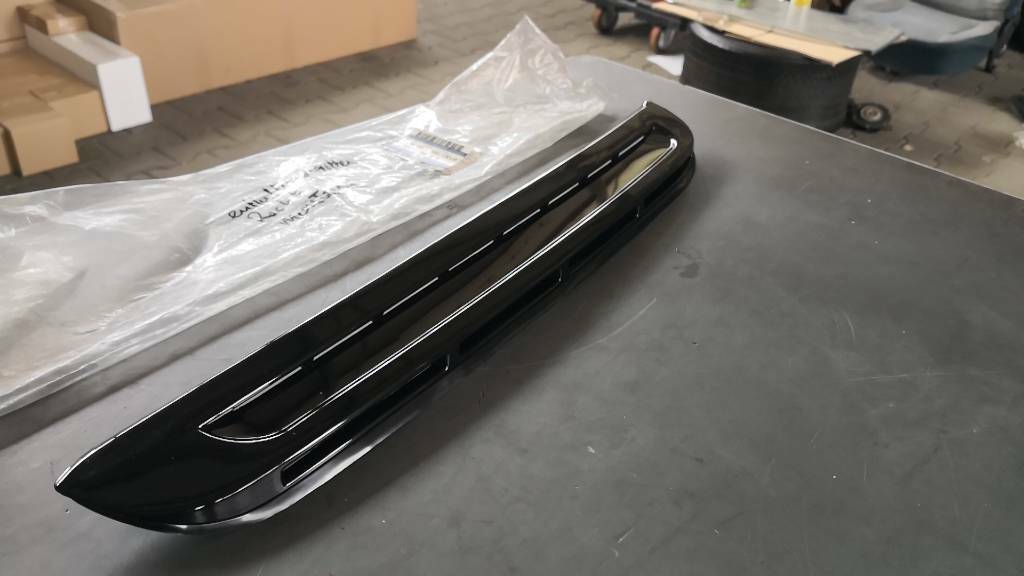 Opel Monterey Lüftungsgitter Schwarz Glänzend Neu Original GM