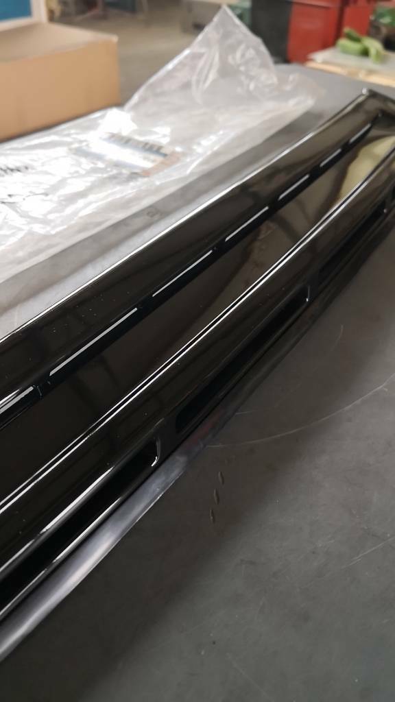 Opel Monterey Lüftungsgitter Schwarz Glänzend Neu Original GM