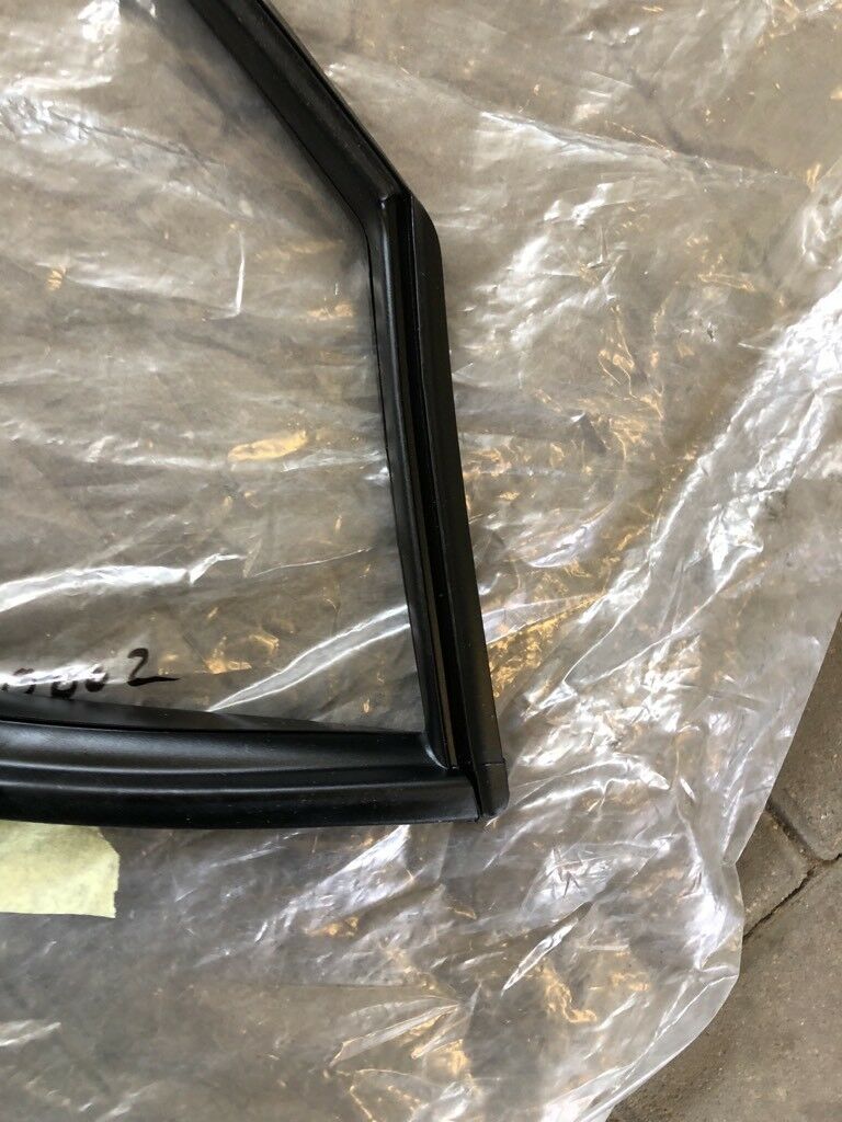Opel Corsa A Fenster Dichtung hinten neu original GM