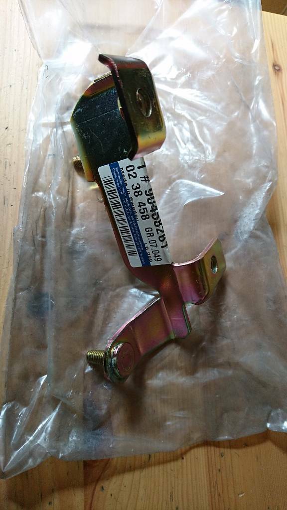 Opel Omega B Halter Stoßstange vorne rechts neu original GM