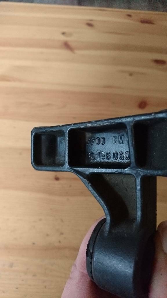 Opel Youngtimer Oldtimer Halter Lichtmaschiene GM 90136060