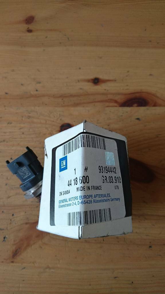 Opel Movano A Vivaro Sensor Kraftstoffeinspritzung Neu original GM