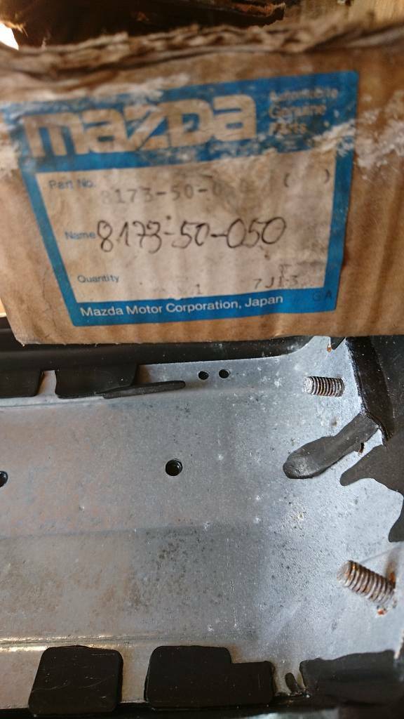 Mazda Spiegelgehäuse neu original 8173-50-050