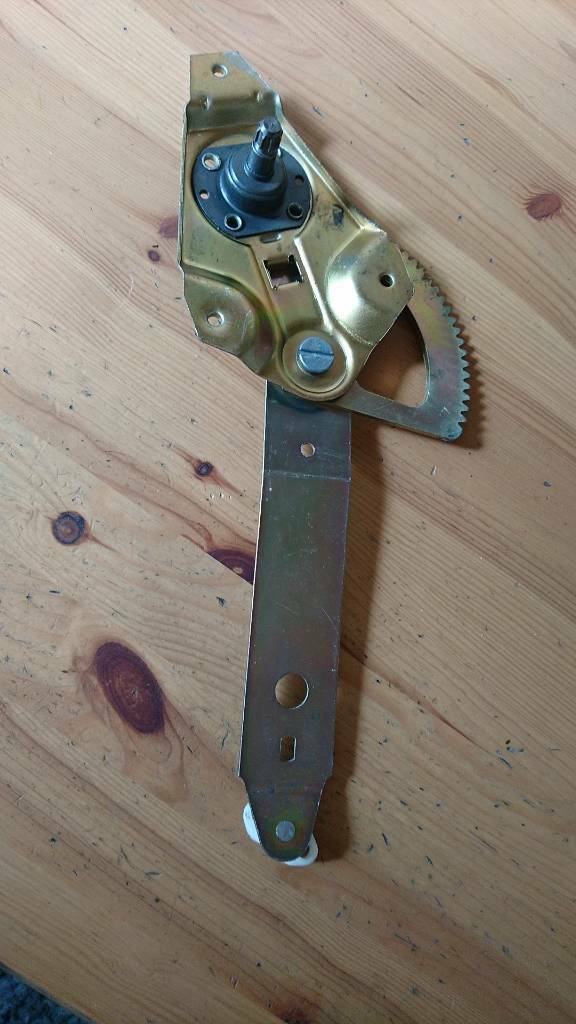 Kadett E Fensterheber hinten links neu original GM