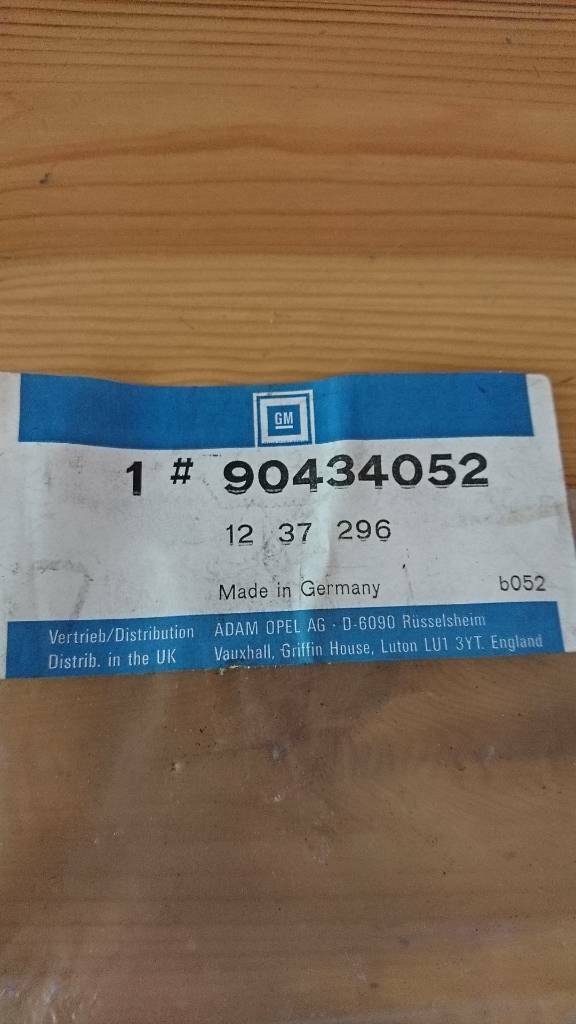 Original GM Opel Sicherungskasten Abdeckung Astra F *NEU* 1247296