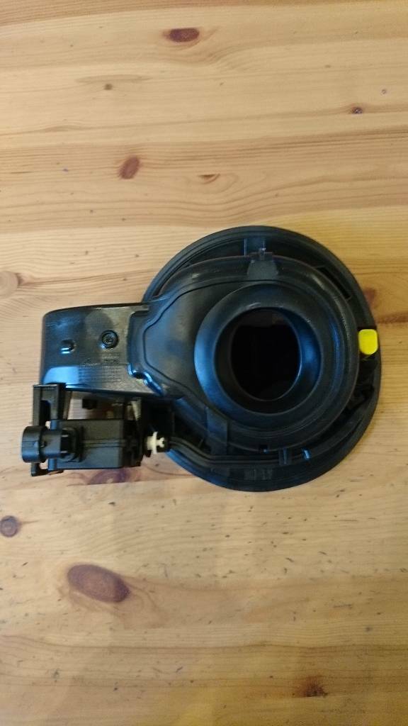 Astra J Gehäuse Kraftstoffeinfüllrohr Tank Neu Original GM