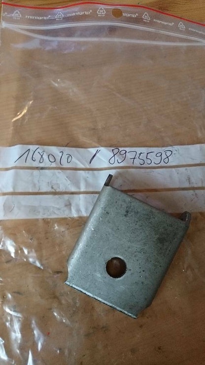 Astra F Kadett E Vectra A Scharnier Bodenblech hinten neu GM