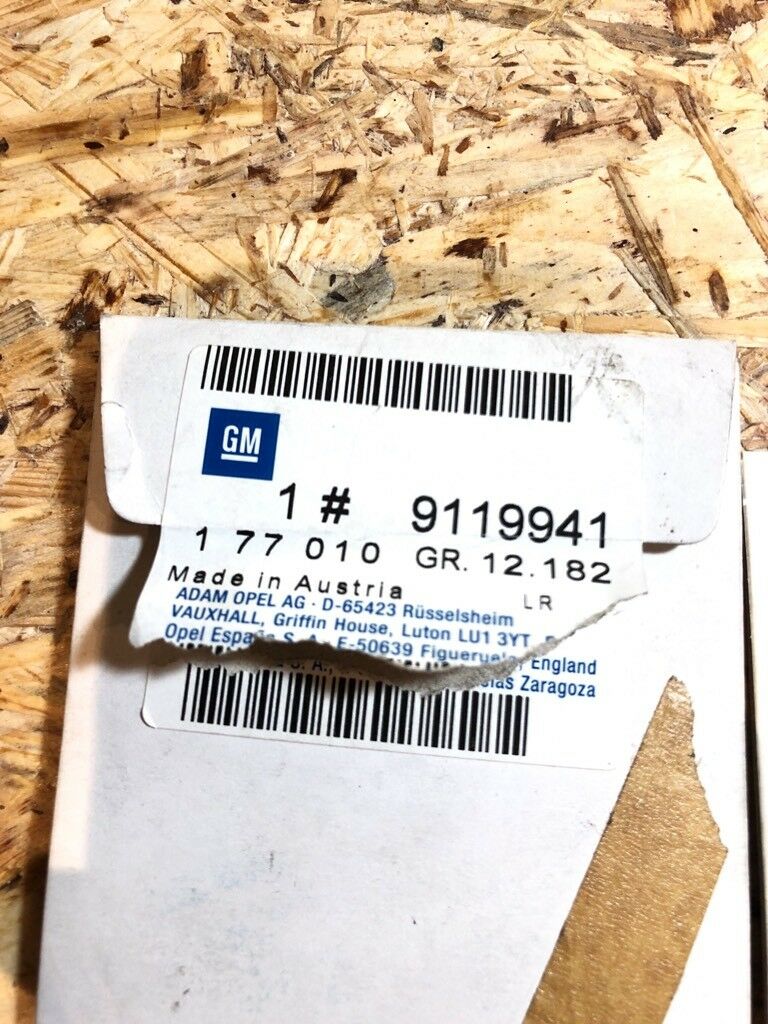 Original GM Opel "Vectra DTi" Emblem *NEU*