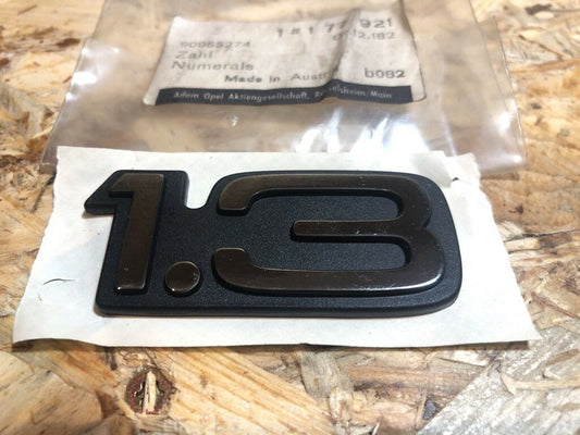 Original GM Opel Kadett D 1.3 Emblem Neu