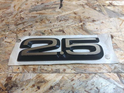 Original GM Opel 2.5 Emblem Schriftzug Neu