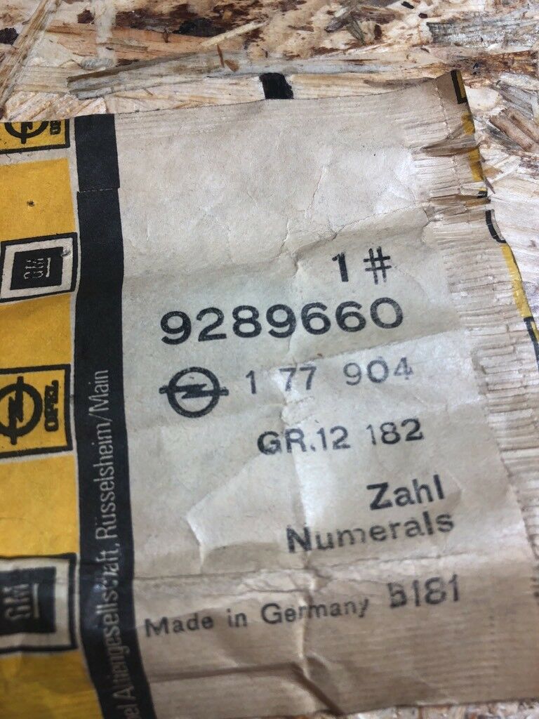 Original GM Opel Kadett 1.6 Emblem Schriftzug Neu