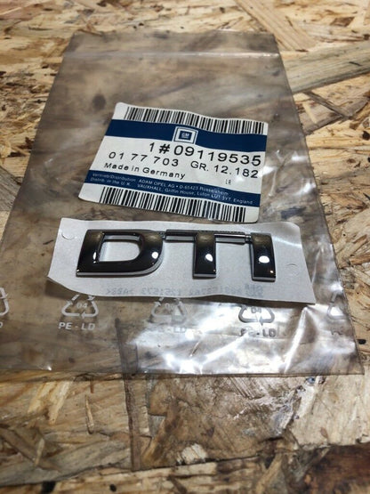 Original GM Opel DTi Emblem Schriftzug klebend Neu