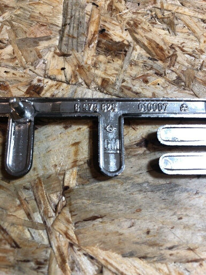 Original GM Opel Kadett Emblem Schriftzug steckend *NEU*
