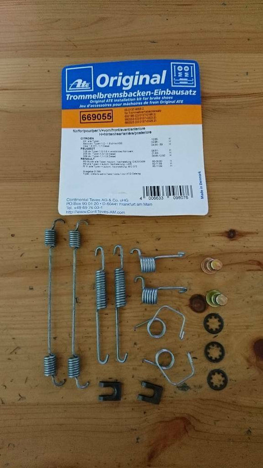 ATE Einbausatz Trommelbremsbacken Citroën Peugeot Renault Neu