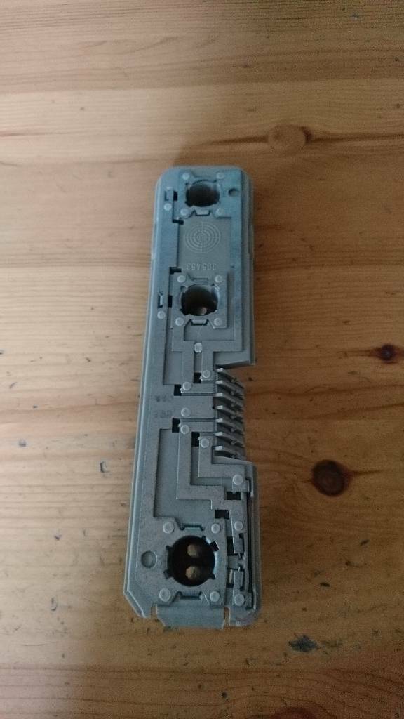 Kadett E Lampenträger Rückleuchte links neu original GM