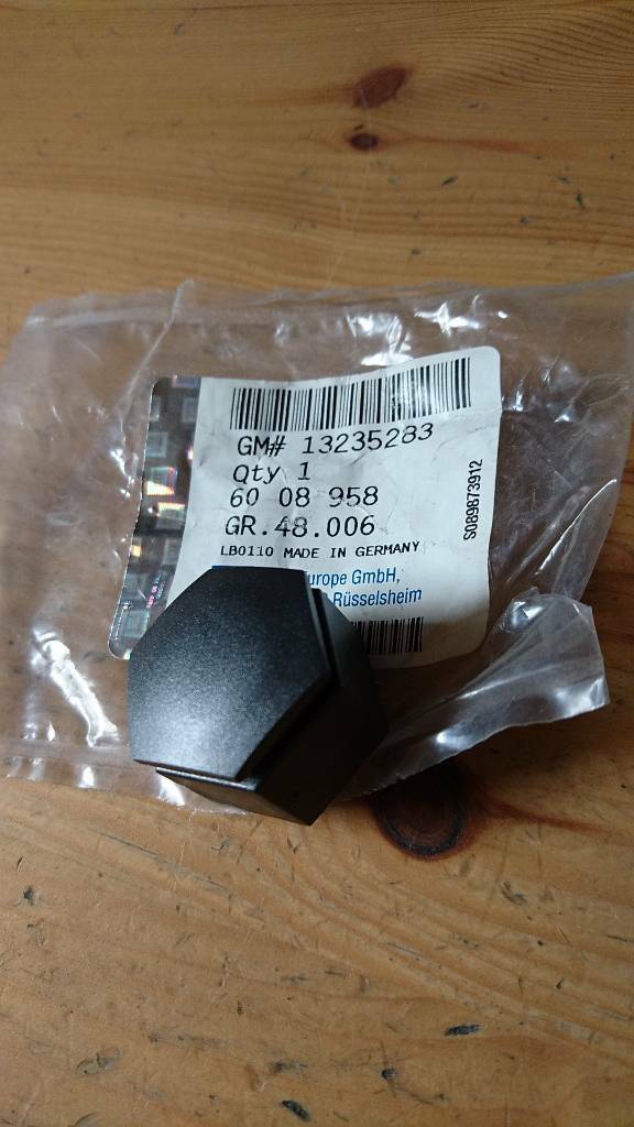 Insignia Abdeckkappe Felgenschraube neu original GM