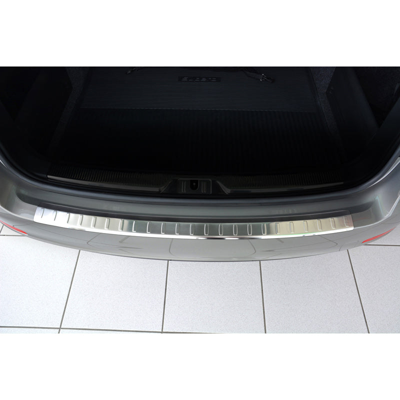 Edelstahl Heckstoßstangenschutz passend für Skoda Superb Combi 2013-2015 'Ribs'